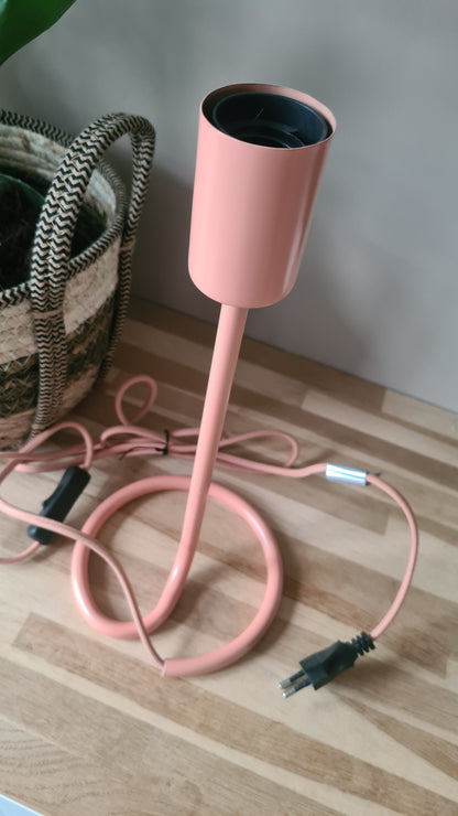 Broste Copenhagen - Cilu Flamingo table lamp, pink, showroom model