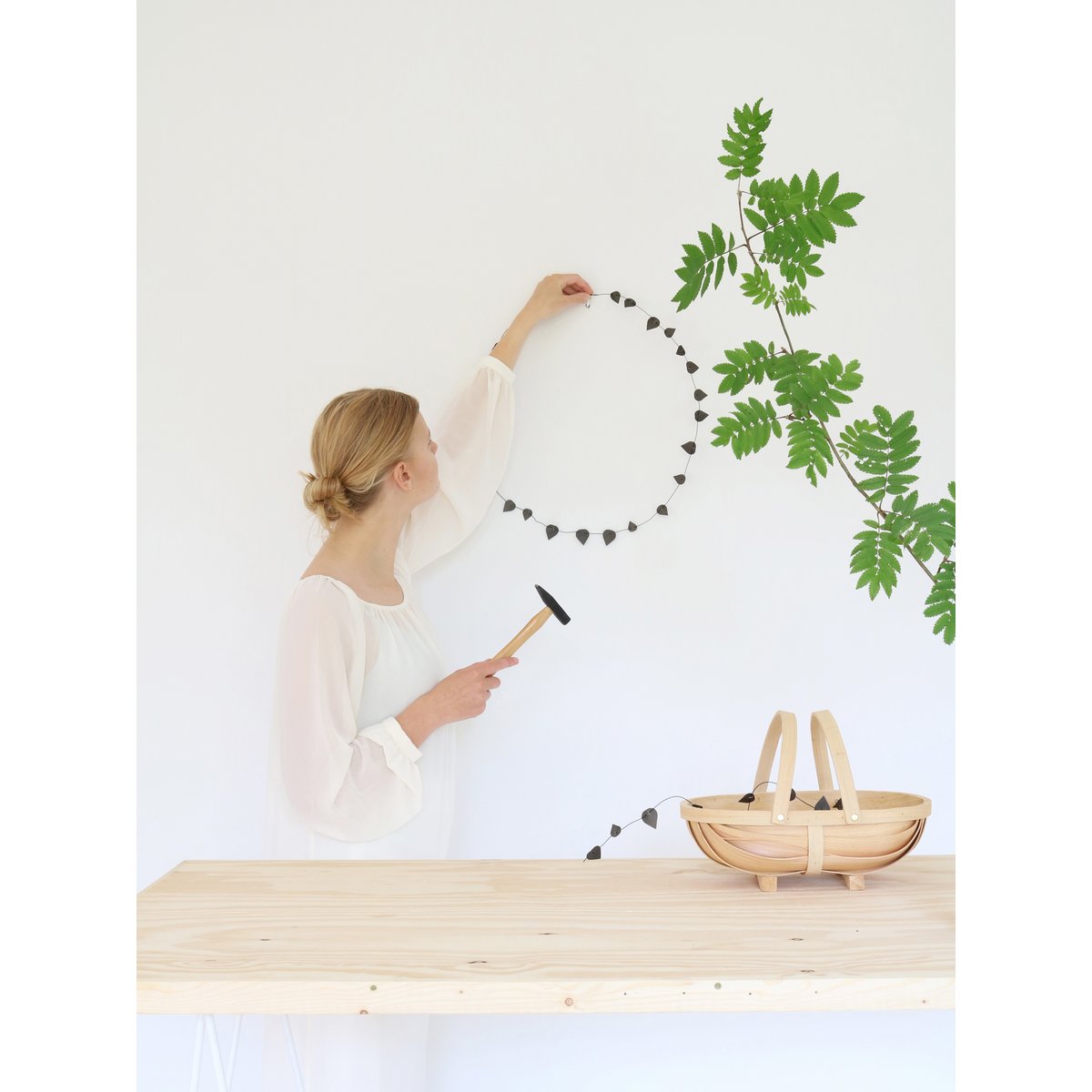Jurianne Matter - Twig leaves black