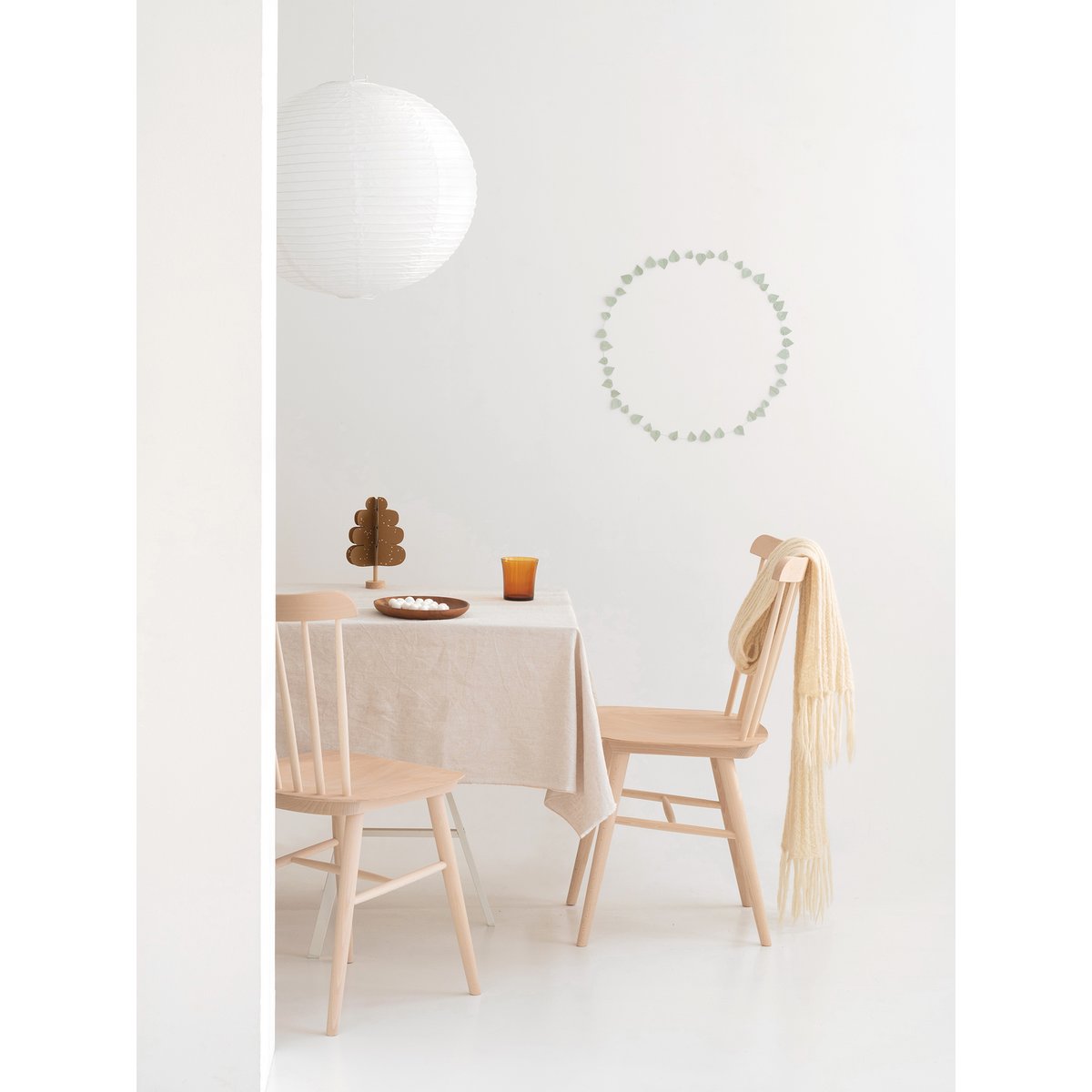 Jurianne Matter - Twig leaves sage green